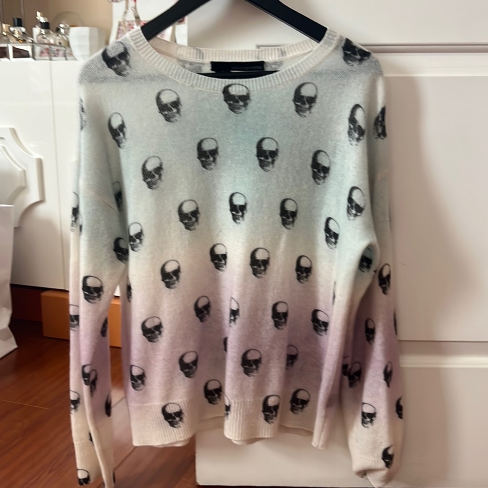 Size Small 360 Cashmere Pattern Print Skull Sweater